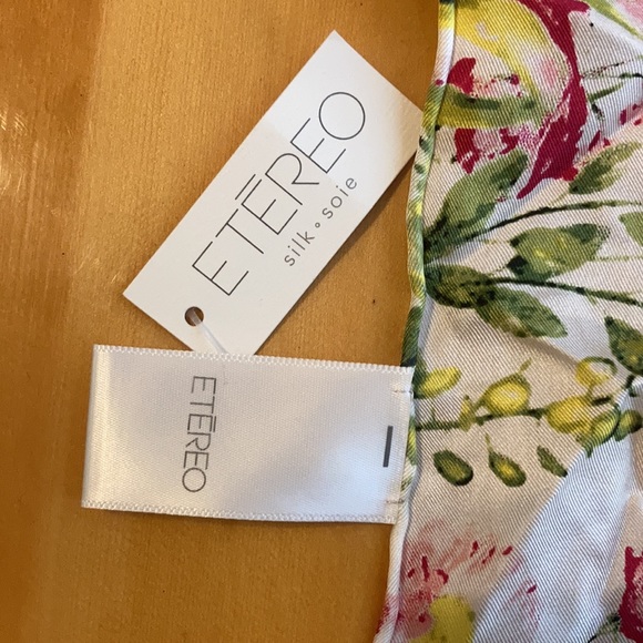 Silk scarf - Picture 2 of 4